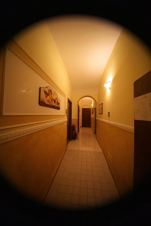Hostel Pink Floyd โรม ภายนอก รูปภาพ
