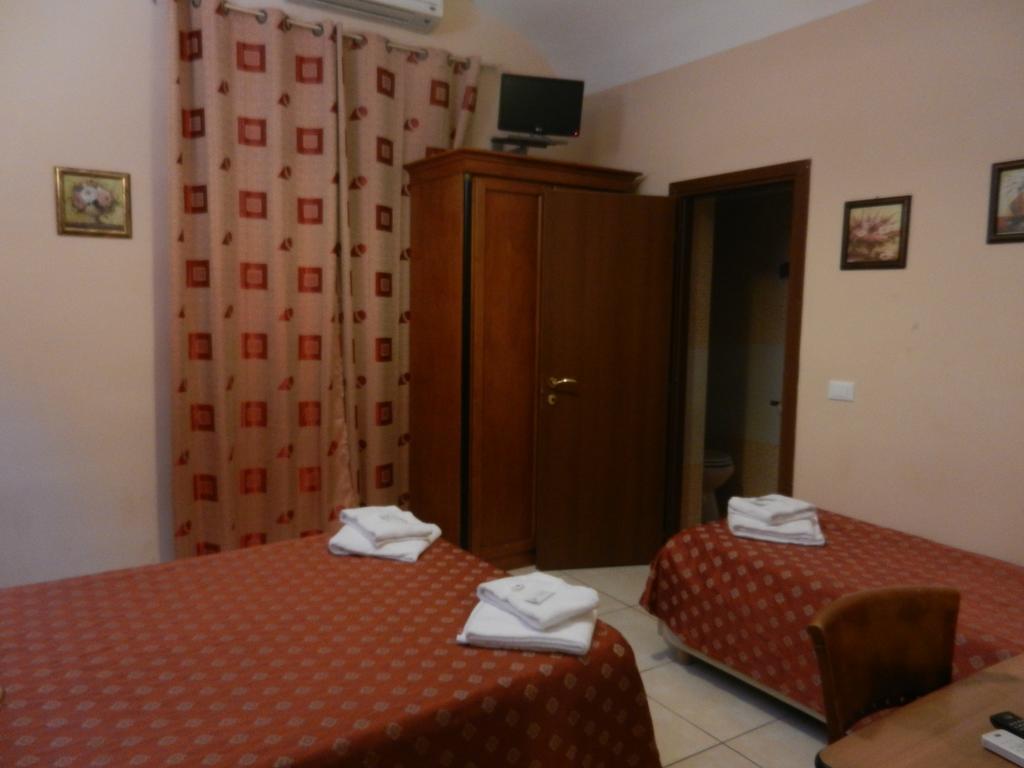 Hostel Pink Floyd โรม ภายนอก รูปภาพ