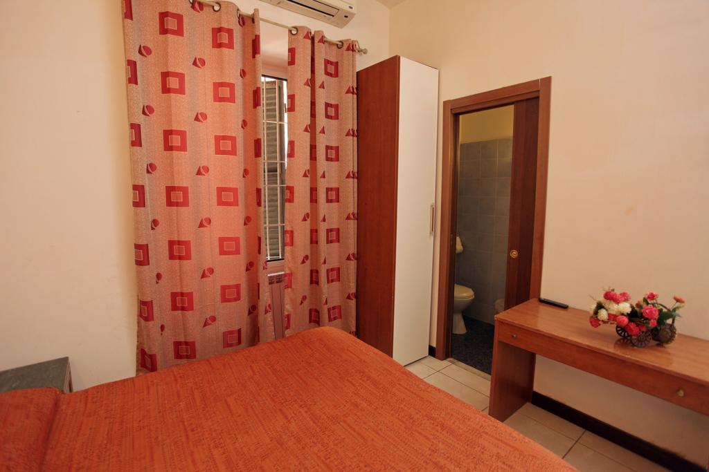 Hostel Pink Floyd โรม ภายนอก รูปภาพ